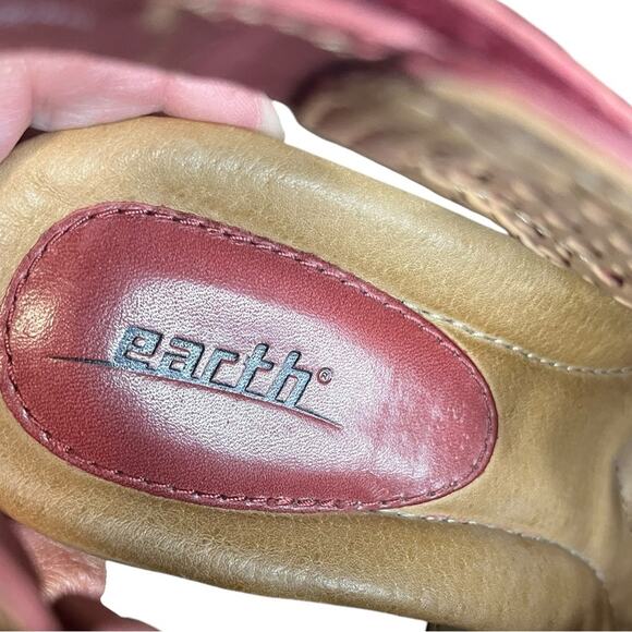 EARTH Regal Red Calla Leather Wedge Peep Toe Women’s Size 9.5 - Picture 6 of 8